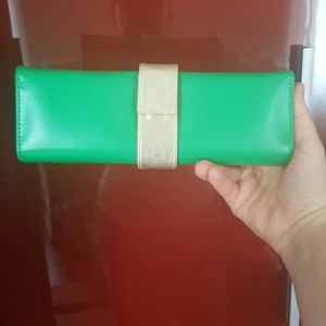 NEW Neiman Marcus Emerald Green Cluch Hand Bag